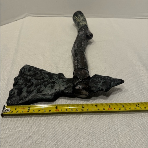 Halloween Plastic Prop Tomahawk from Rubie's Costume Company, 2010 - Picture 11 of 11